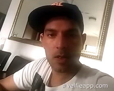 Yuvi debuts on Velfie app