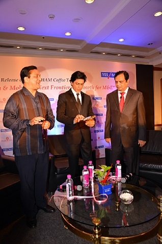 Shah Rukh Khan launches ASSOCHAM Knowledge Report on Digitization and Mobility
