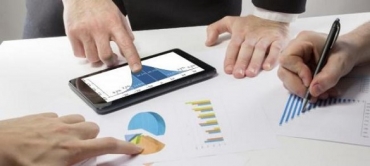 Integrating Digital Intelligence into Brand Strategy