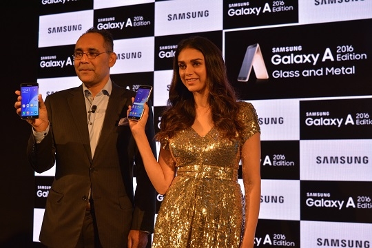 Samsung Reinvigorates Style quotient for Smartphones 2 Samsung Reinvigorates Style quotient for Smartphones