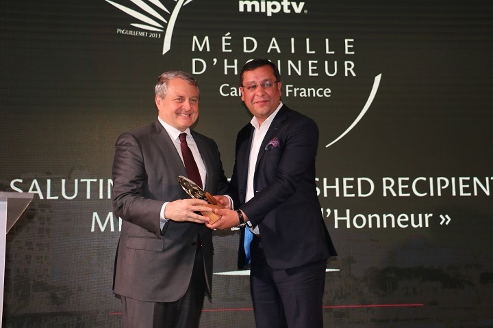 Punit Goenka and Amit Goenka receive MIPTV’s Top Television Honor – ‘Médaille d’Honneur’ 2 Punit Goenka and Amit Goenka receive MIPTV’s Top Television Honor – ‘Médaille d’Honneur’