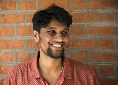 Dads on LinkedIn are changing their corporate mugshots to pictures with their kids