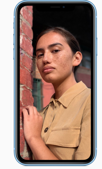 Apple introduces iPhone XR