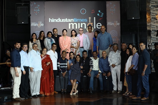 Corporate head honchos come together to perform Bollywood classics at Hindustan Times Mingle