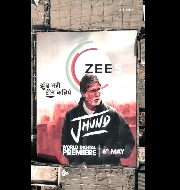 In a one-of-a-kind tribute to superstar Amitabh Bachchan, ZEE5 unveils a 100x100 ft poster of his film ‘Jhund’ to mark the movie’s world digital premiere 2 In a one-of-a-kind tribute to superstar Amitabh Bachchan, ZEE5 unveils a 100x100 ft poster of his film ‘Jhund’ to mark the movie’s world digital premiere