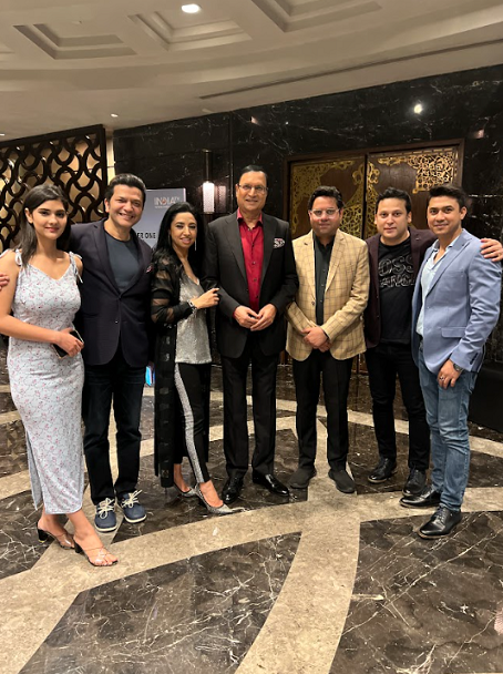 Rajat Sharma and Ritu Dhawan of India TV host a glittery party on being No.1 for 6th week in a row