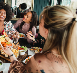 Despite inflation, dining out goes back to pre-pandemic levels