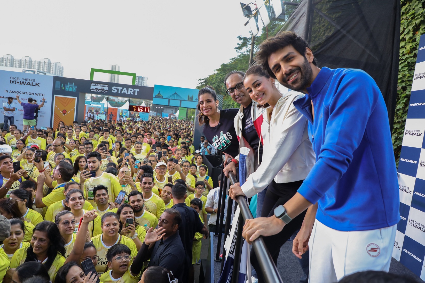 Skechers Ambassadors Kartik Aaryan and Ananya Panday join the 6th Walkathon