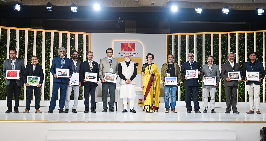 PM Felicitates Top 12 Winners of HT@100 My Country My Lens