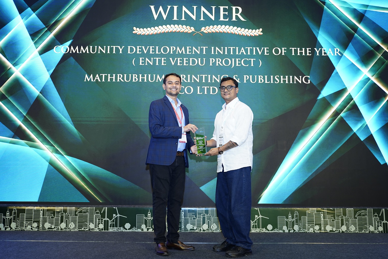 Mathrubhumi CSR Initiatives SEED & Ente Veedu Earn Top Honours at UBS Forums CSR Awards